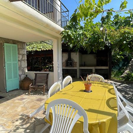 Bas De Villa Avec Acces Piscine Pres De Nice Cannes Monaco Carros Zewnętrze zdjęcie