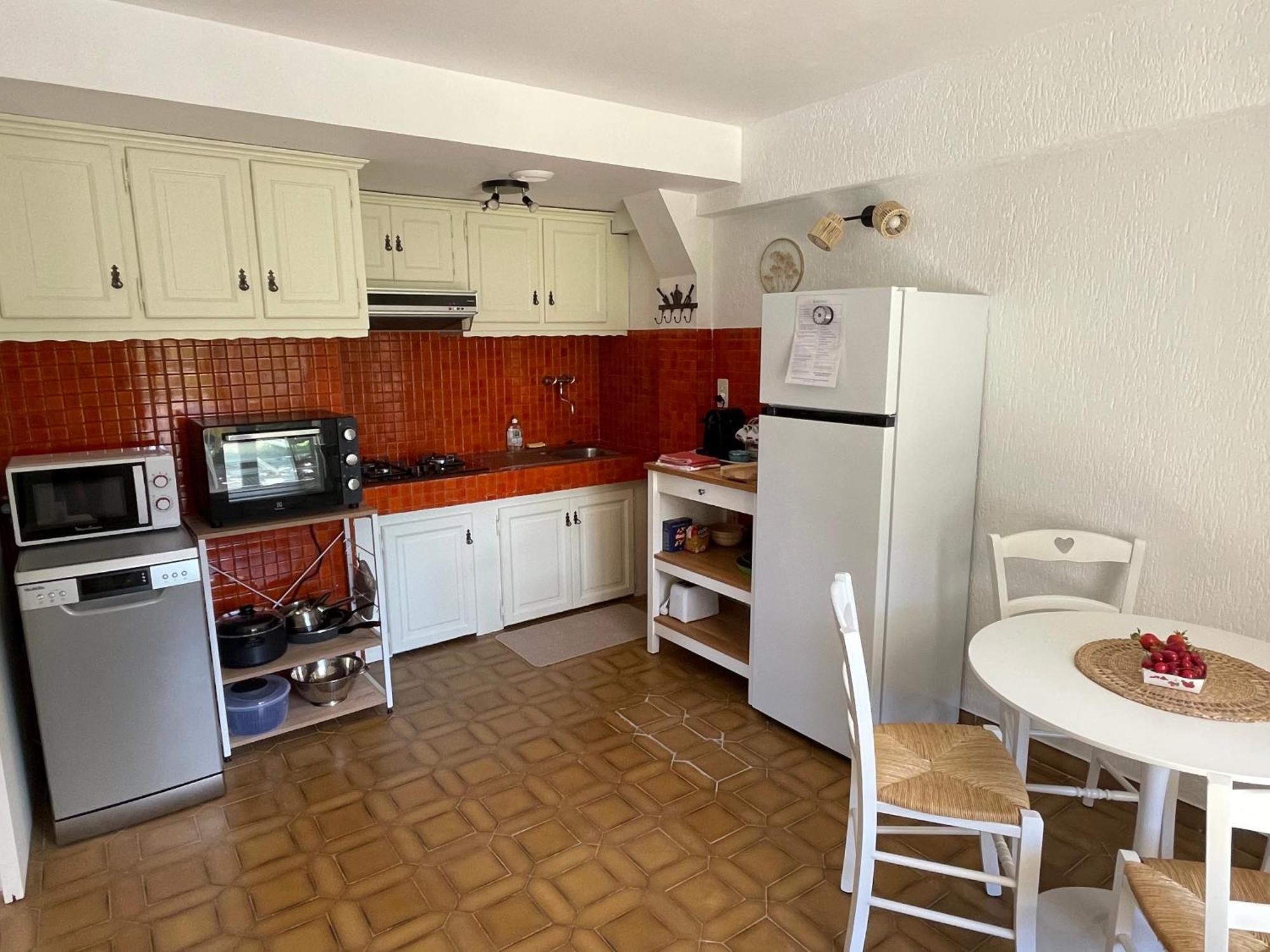 Bas De Villa Avec Acces Piscine Pres De Nice Cannes Monaco Carros Zewnętrze zdjęcie